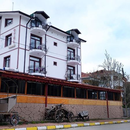 Sarimese Otel Demirci   Buitenkant foto