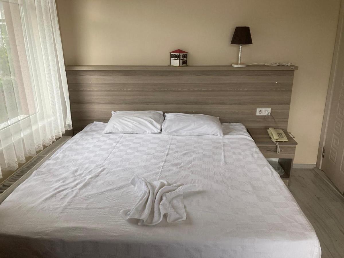 Sarimese Otel Demirci   Buitenkant foto