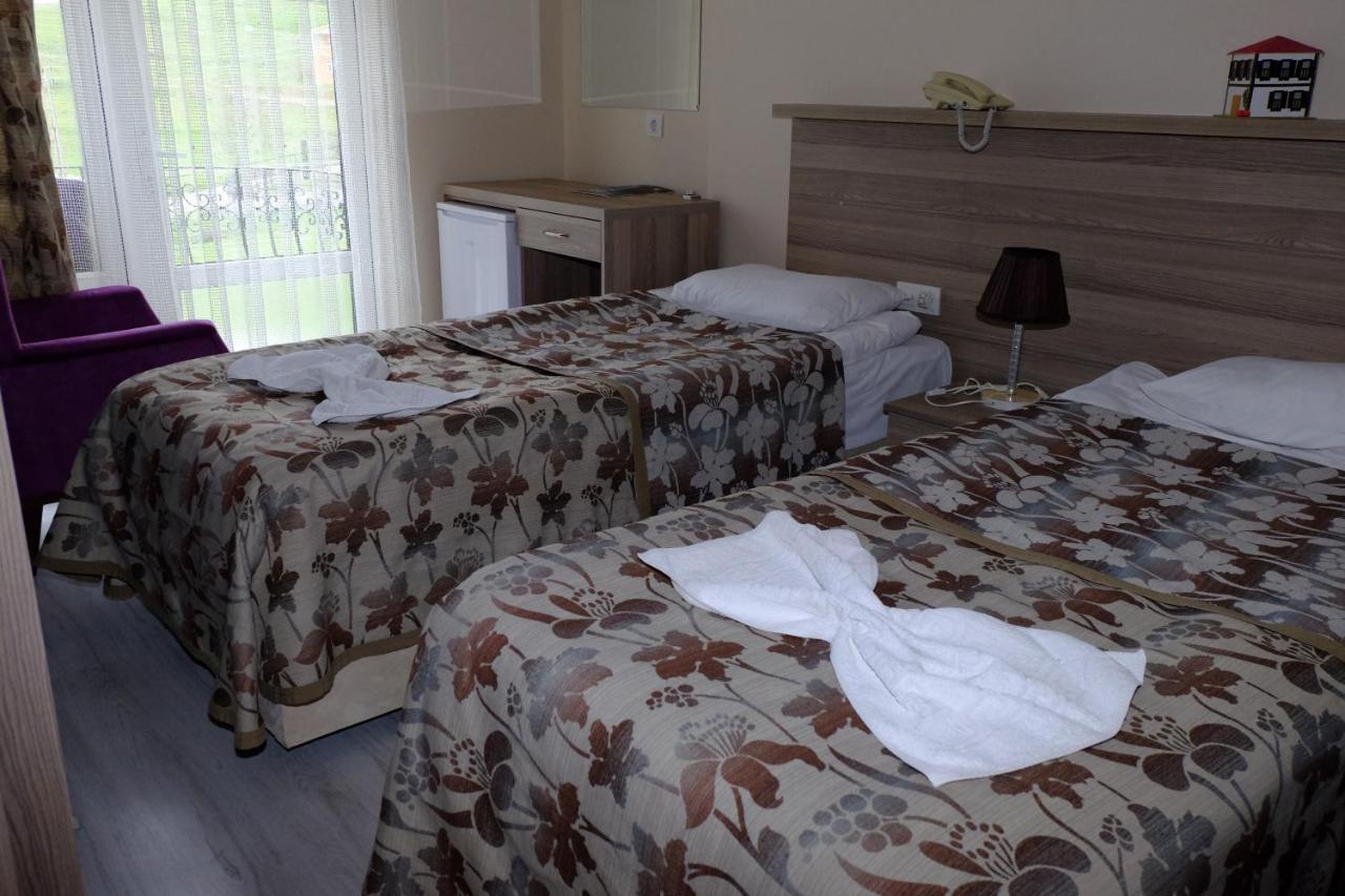 Sarimese Otel Demirci   Buitenkant foto