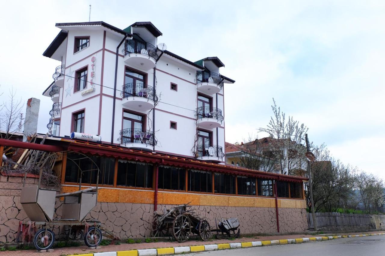Sarimese Otel Demirci   Buitenkant foto