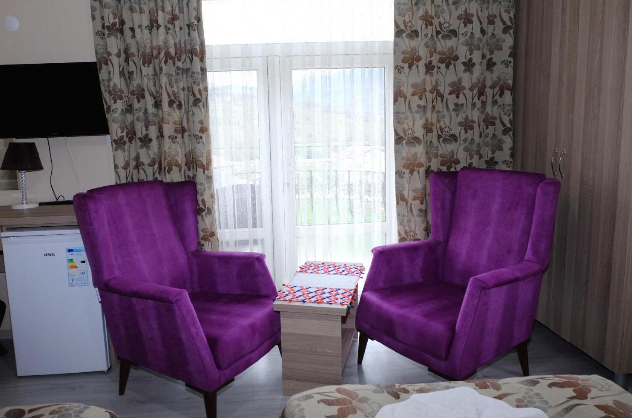 Sarimese Otel Demirci   Buitenkant foto